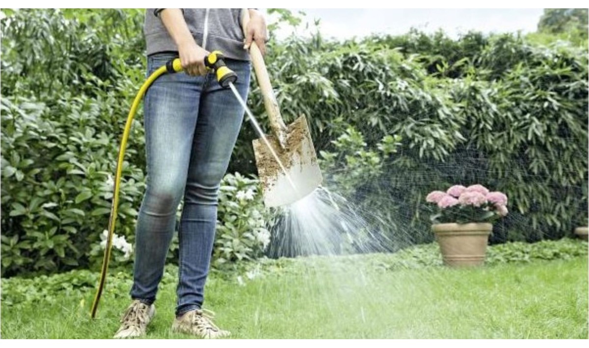 Attrezzi da giardinaggio: kit completo per chi inizia da zero